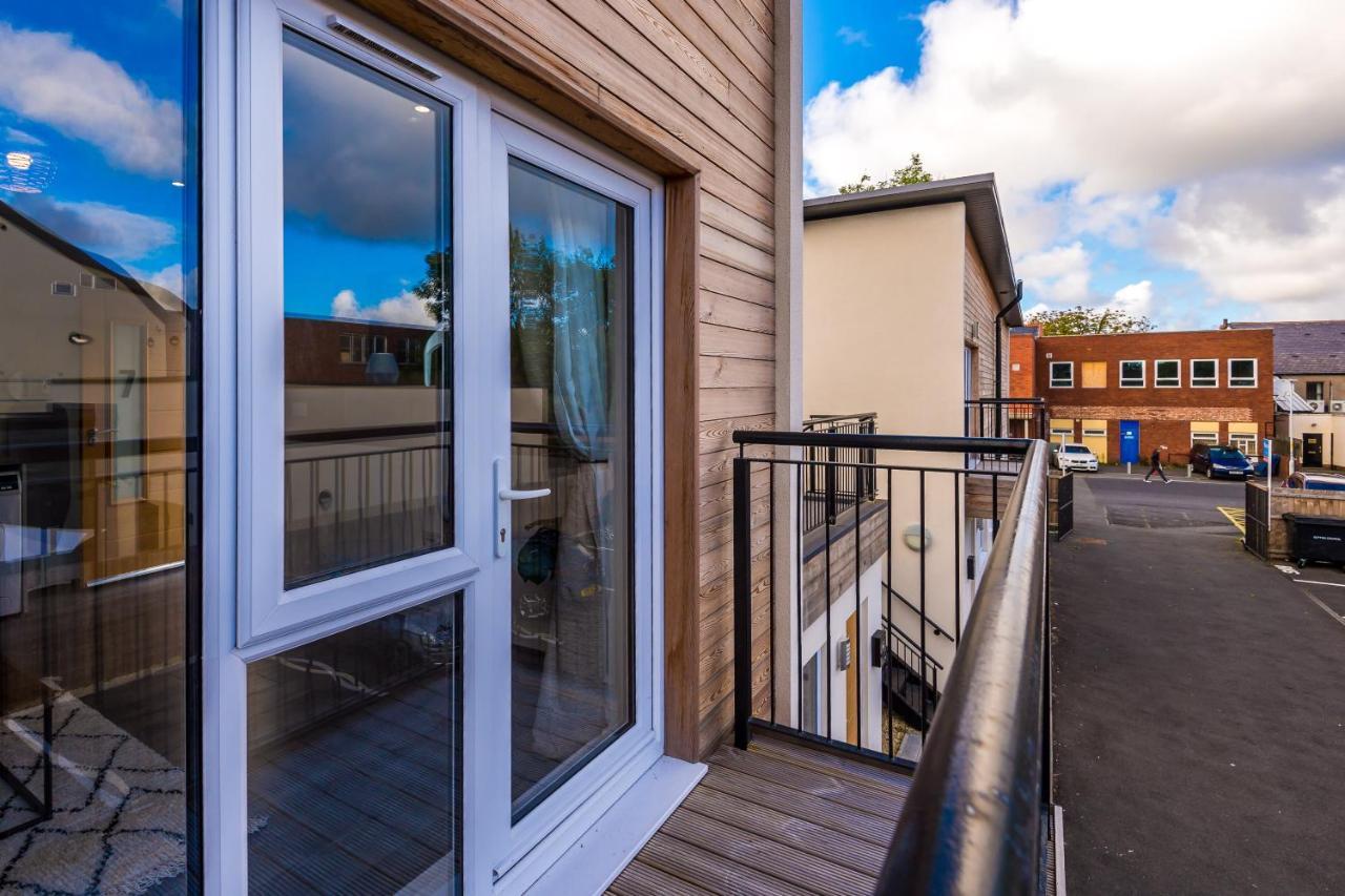 Stunning 2 Bed Apt By Greenstay Serviced Accommodation - Located In Formby Village - Perfect For Short & Long Stays - Couples, Friends & Families & Business Travellers All Welcome - Dog Friendly - 7 المظهر الخارجي الصورة
