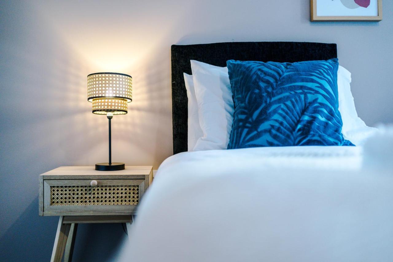 Stunning 2 Bed Apt By Greenstay Serviced Accommodation - Located In Formby Village - Perfect For Short & Long Stays - Couples, Friends & Families & Business Travellers All Welcome - Dog Friendly - 7 المظهر الخارجي الصورة