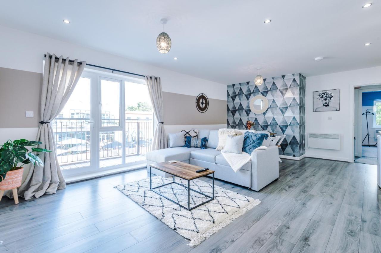 Stunning 2 Bed Apt By Greenstay Serviced Accommodation - Located In Formby Village - Perfect For Short & Long Stays - Couples, Friends & Families & Business Travellers All Welcome - Dog Friendly - 7 المظهر الخارجي الصورة